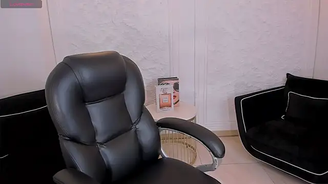 SavannahStorm online show from 06/27/26, 12:22