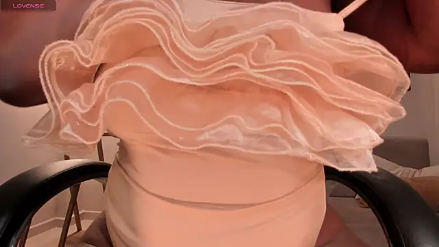 Snapshot of SavannahStorm chatting on 10/26/25, 01:00 SavannahStorm online show from 10/26/25, 01:00