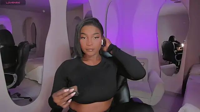 SavannahStorm online show from 04/12/26, 12:08