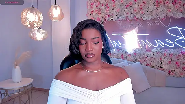 SavannahStorm online show from 04/03/26, 12:11