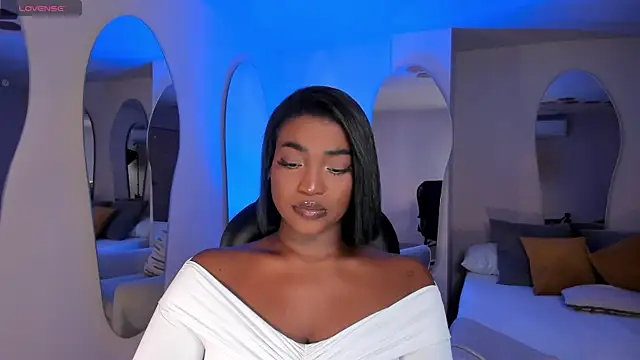 SavannahStorm online show from 04/11/26, 12:20