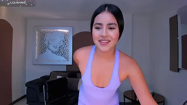 IsabellaHill  online show from 12/26/24, 07:05