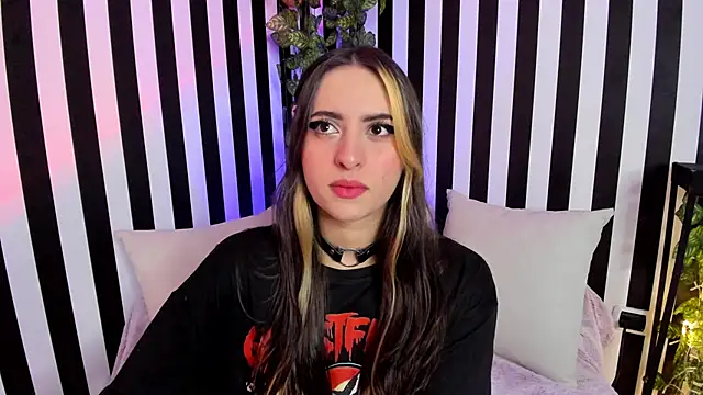 liz goth online show from 09/29/25, 12:33