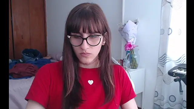 Snapshot of Alice_love29 chatting on 06/04/26, 02:33 Alice love29 online show from 06/04/26, 02:33