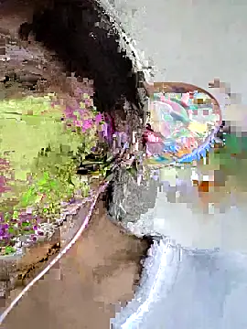 Snapshot of illay_love chatting on 12/16/25, 03:22 illay love online show from 12/16/25, 03:22