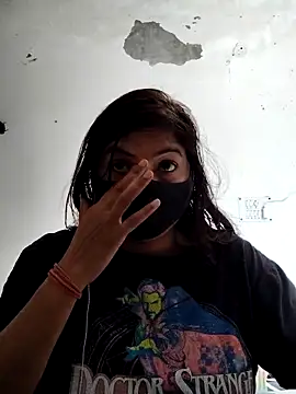 illay love online show from 04/14/26, 05:34