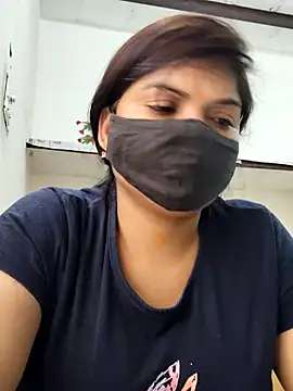 Snapshot of illay_love chatting on 04/23/26, 05:47 illay love online show from 04/23/26, 05:47