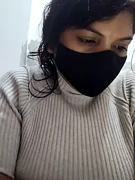 illay love online show from 12/22/25, 06:02