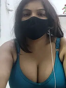 Snapshot of illay_love chatting on 10/28/25, 06:40 illay love online show from 10/28/25, 06:40