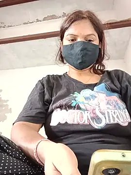 Snapshot of illay_love chatting on 07/15/26, 05:03 illay love online show from 07/15/26, 05:03