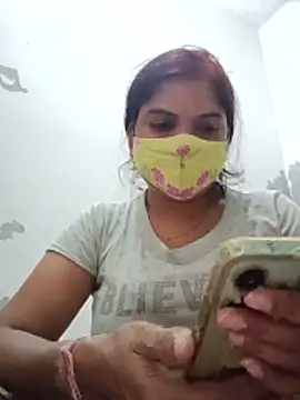 Snapshot of illay_love chatting on 06/02/26, 06:57 illay love online show from 06/02/26, 06:57
