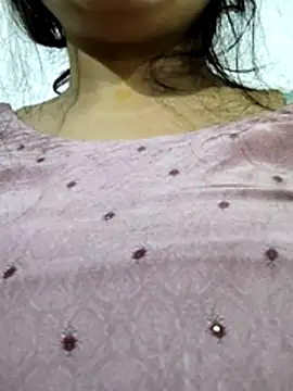 illay love online show from 03/31/26, 11:01