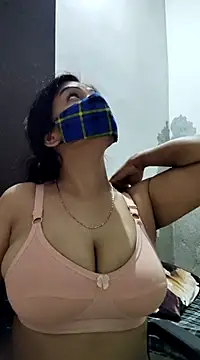 Snapshot of illay_love chatting on 03/20/25, 02:40 illay love online show from 03/20/25, 02:40