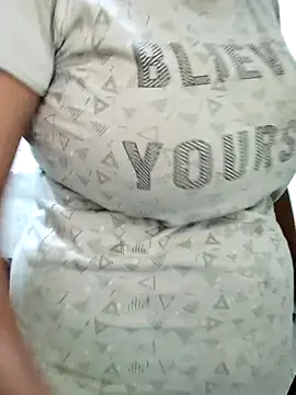 Snapshot of illay_love chatting on 11/01/25, 07:13 illay love online show from 11/01/25, 07:13