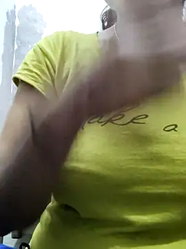 Snapshot of illay_love chatting on 03/14/25, 11:34 illay love online show from 03/14/25, 11:34