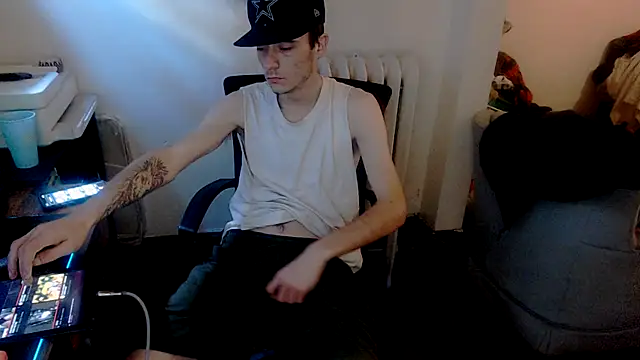 Snapshot of MrKingDick607 chatting on 10/24/25, 03:00 MrKingDick607 online show from 10/24/25, 03:00