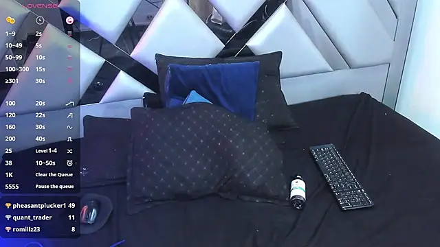 Nahomi-Hill online show from 03/21/25, 01:02