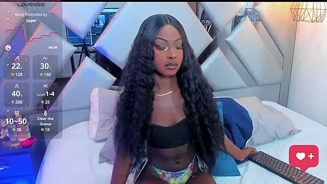 Nahomi-Hill online show from 03/08/25, 09:08