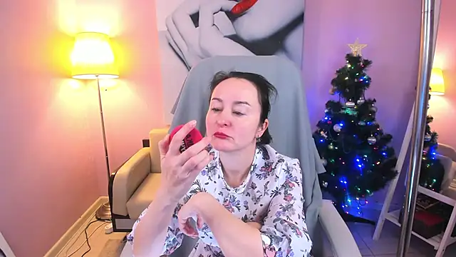 Ninasaaaa online show from 12/14/24, 05:18