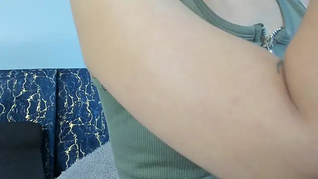 Sophia Lemos online show from 10/24/25, 02:05