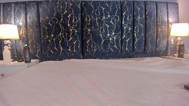 Sophia Lemos online show from 10/12/25, 08:10