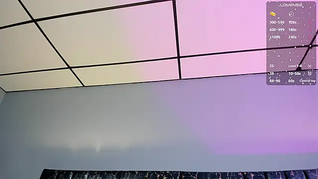 Sophia Lemos online show from 09/25/25, 01:17