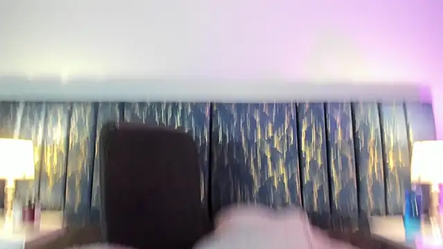 Sophia Lemos online show from 11/05/25, 01:36