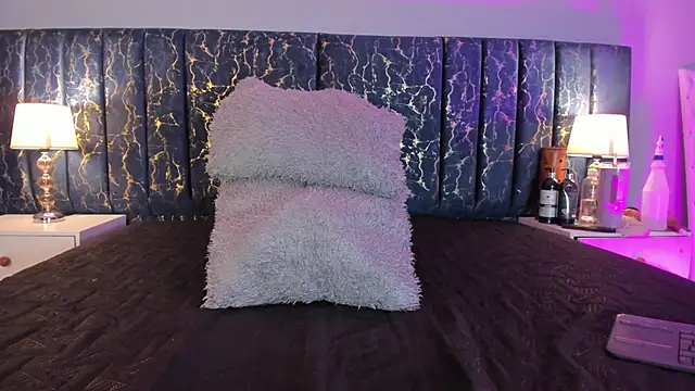 Sophia Lemos online show from 12/02/25, 07:37