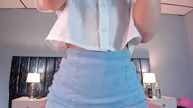 Sophia Lemos online show from 10/11/25, 02:07