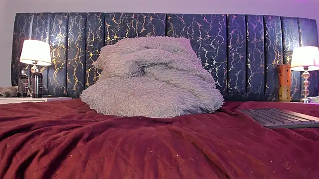 Sophia Lemos online show from 11/22/25, 01:32