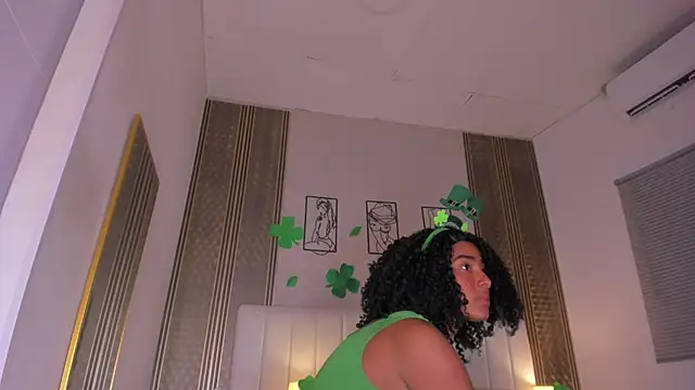 zoe sky  online show from 03/16/26, 11:36