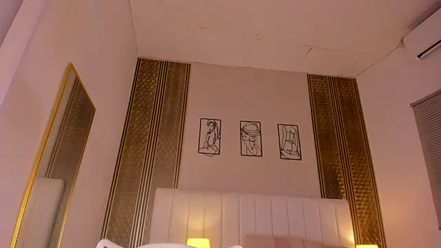 zoe sky  online show from 03/27/26, 11:33