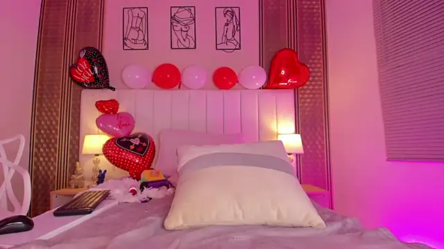 zoe sky  online show from 09/20/25, 11:43