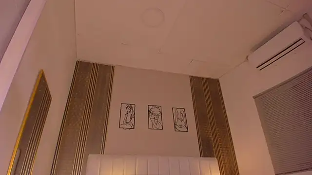 zoe sky  online show from 02/26/26, 11:54