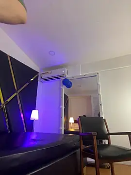 Adel Nesbiit online show from 04/15/26, 07:51