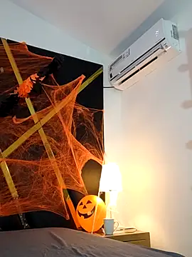 Adel Nesbiit online show from 10/25/25, 07:47