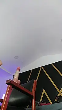 Adel Nesbiit online show from 11/27/25, 09:26