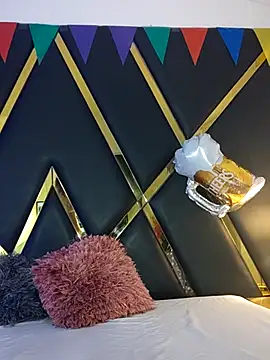 Adel Nesbiit online show from 09/27/25, 07:31