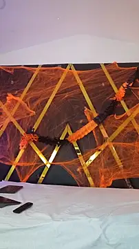 Adel Nesbiit online show from 10/27/25, 07:37