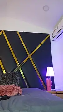 Adel Nesbiit online show from 11/08/25, 07:39