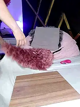 Adel Nesbiit online show from 12/22/25, 07:58