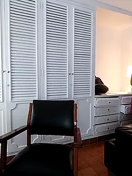 Adel Nesbiit online show from 03/25/26, 07:46