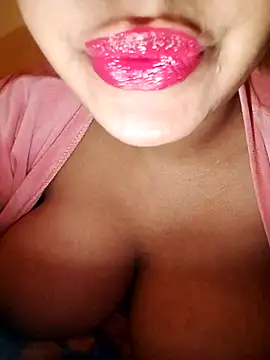 Snapshot of SosoDaloaa chatting on 03/01/25, 01:29 SosoDaloaa online show from 03/01/25, 01:29