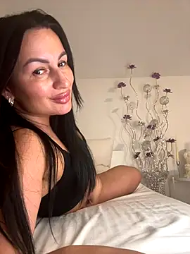 Snapshot of Helena7077 chatting on 09/11/25, 08:53 Helena7077 online show from 09/11/25, 08:53