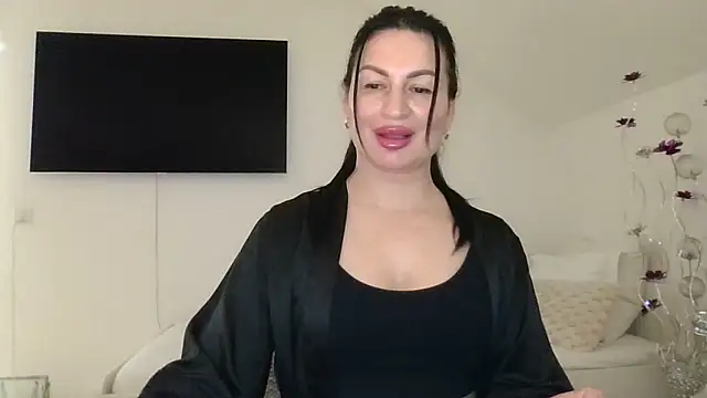 Snapshot of Helena7077 chatting on 01/06/25, 10:58 Helena7077 online show from 01/06/25, 10:58