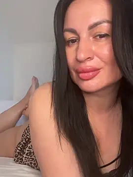 Helena7077 online show from 04/23/26, 01:13