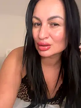 Snapshot of Helena7077 chatting on 11/07/25, 01:26 Helena7077 online show from 11/07/25, 01:26