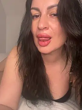 Helena7077 online show from 04/16/26, 10:34