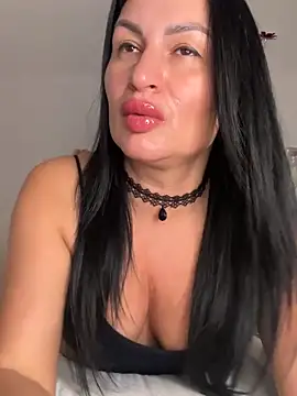 Snapshot of Helena7077 chatting on 10/29/25, 10:09 Helena7077 online show from 10/29/25, 10:09