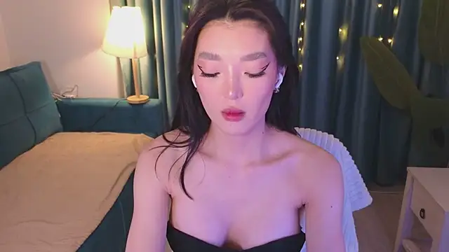 Snapshot of AudreyMell chatting on 02/07/25, 02:15 AudreyMell online show from 02/07/25, 02:15